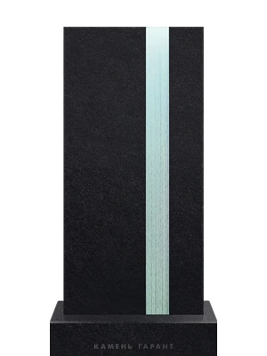 Строгий памятник из черного гранита с вертикальной вставкой